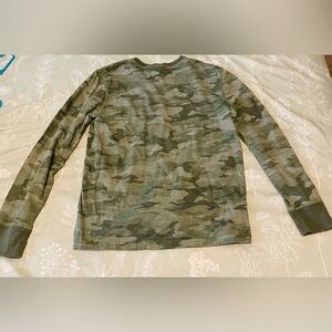 Gap long sleeve green boys camo shirt.
